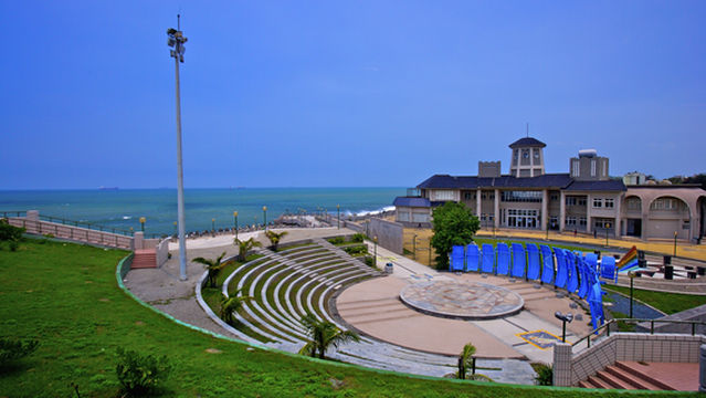 Qijin Coastal Park