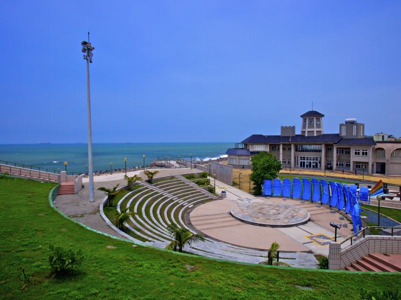 Qijin Coastal Park
