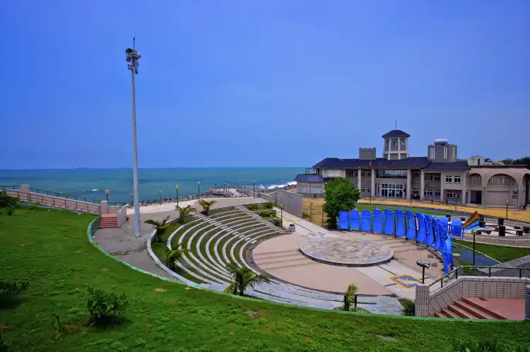 Hotels near Qijin Coastal Park