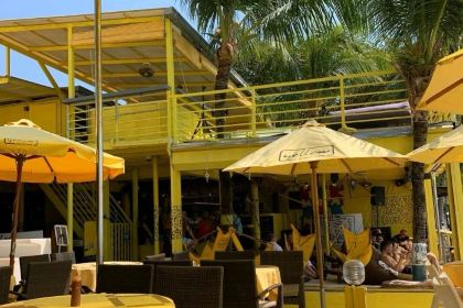 Yellow Beach Cafe