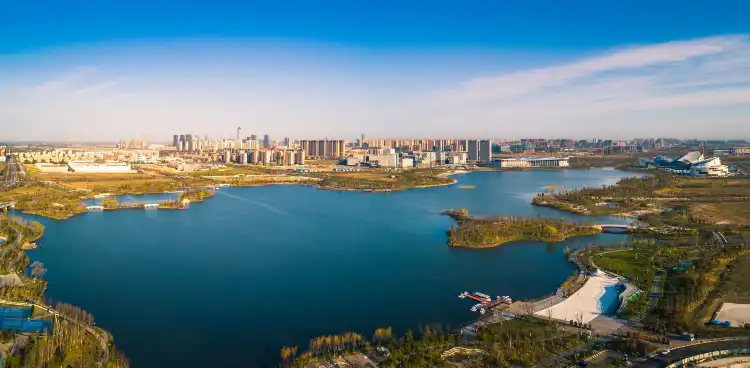 Hotels near Zilu Lake