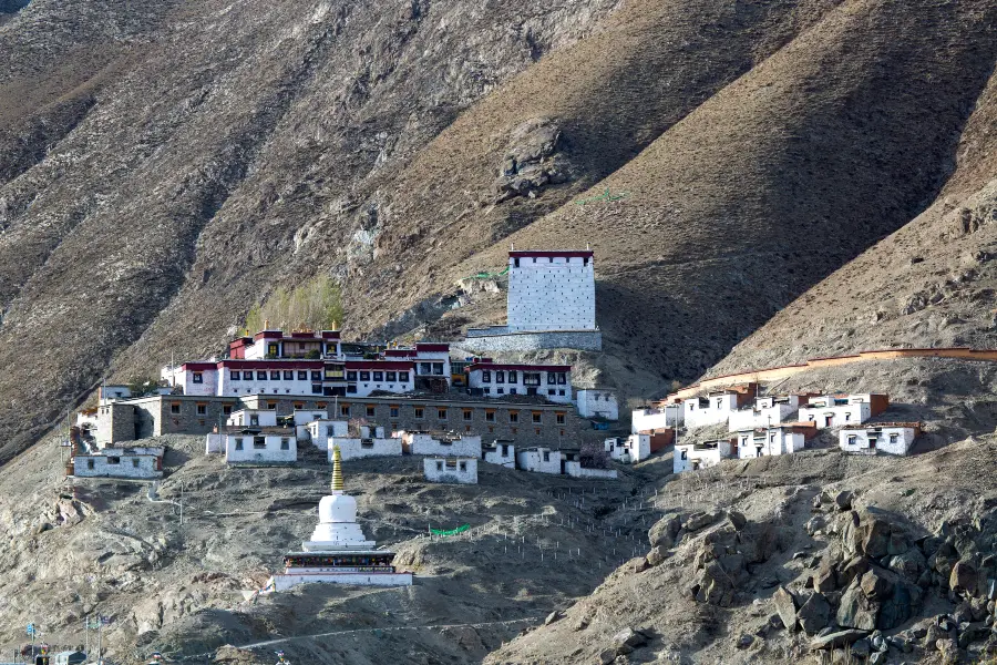 Tombs of Tibetan King
