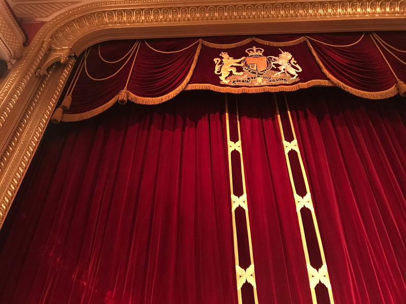 รีวิวที่เที่ยวลอนดอน - โรงละครโอเปร่าเฮ้าส์ | คู่มือท่องเที่ยวจาก Trip.Com