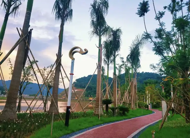 Hotels near Jiangcheng County (One City Connecting Three Countries)