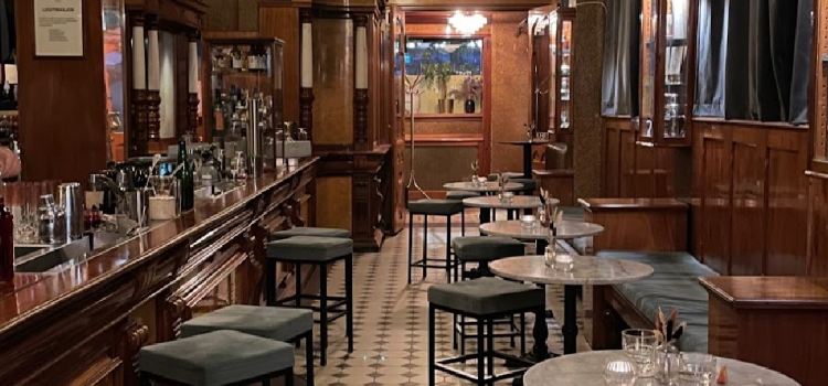 SVANEN Cocktailbar