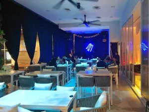 Mezzo bar & lounge