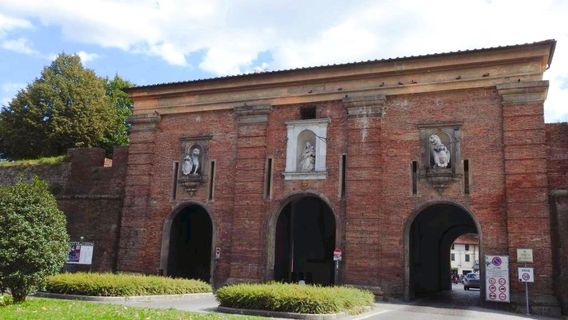 Saint Maria Gate