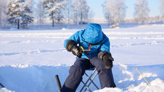 Ice Fishing in Rovaniemi