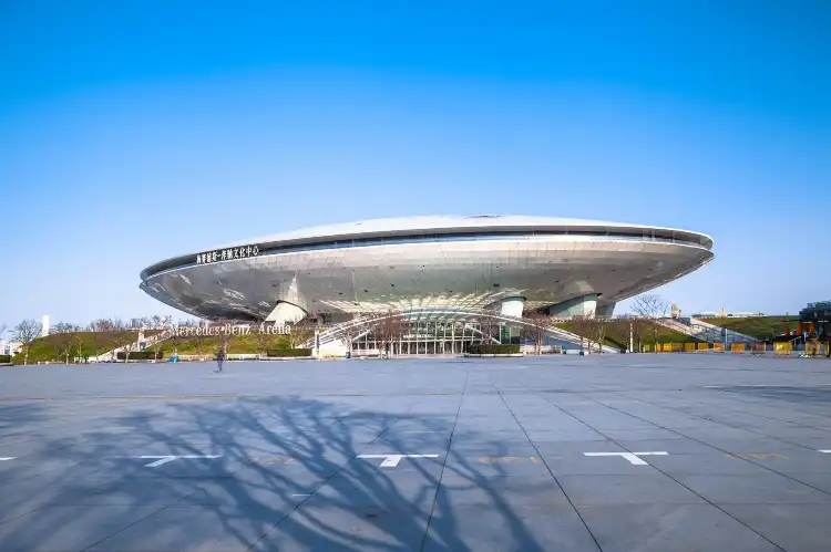 Hotels near Mercedes-Benz Arena