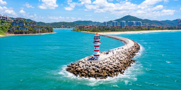 Shenzhou Peninsula Lighthouse