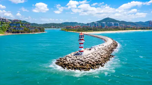 Hotels near Shenzhou Peninsula Lighthouse