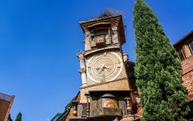 Башня с часами