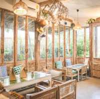 Wood Cafe