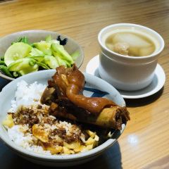 红猪卤肉饭(百联徐汇商业广场店) User Photo