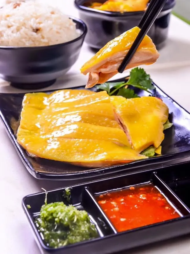 6. Savor Hainanese Chicken Rice