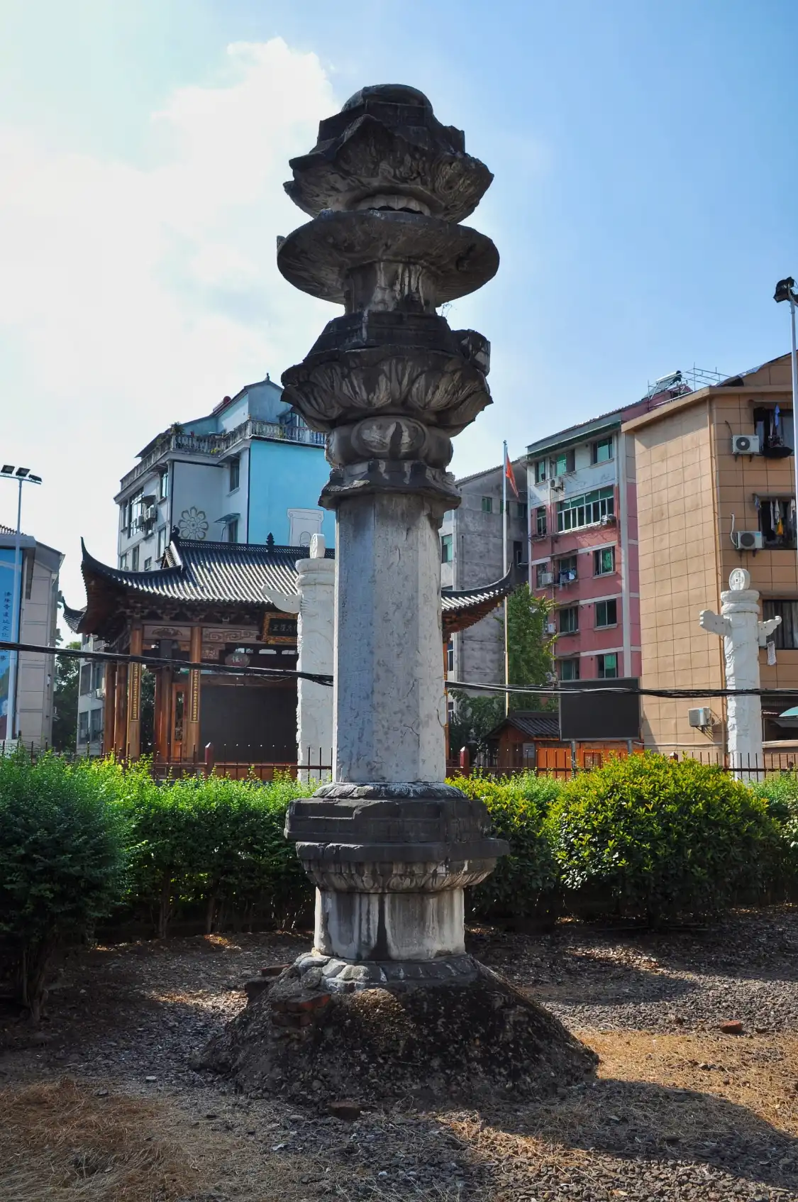 Hotels near Falongsi Jingchuang