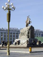 Sukhbaatar monument