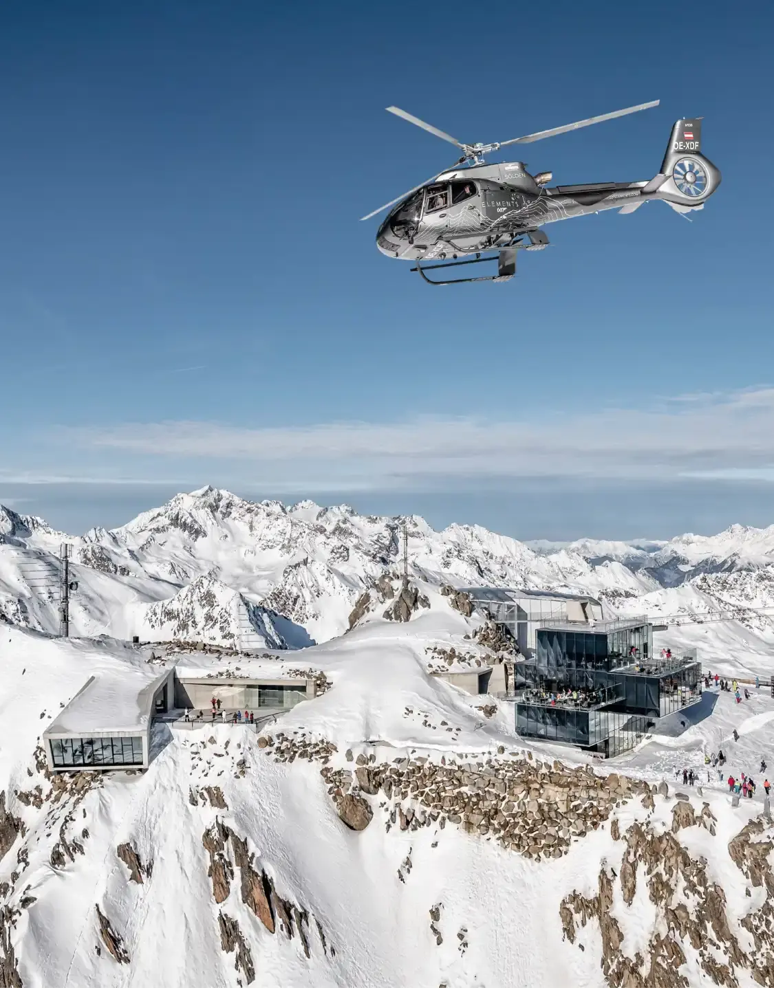 Hotels near 007 Elements