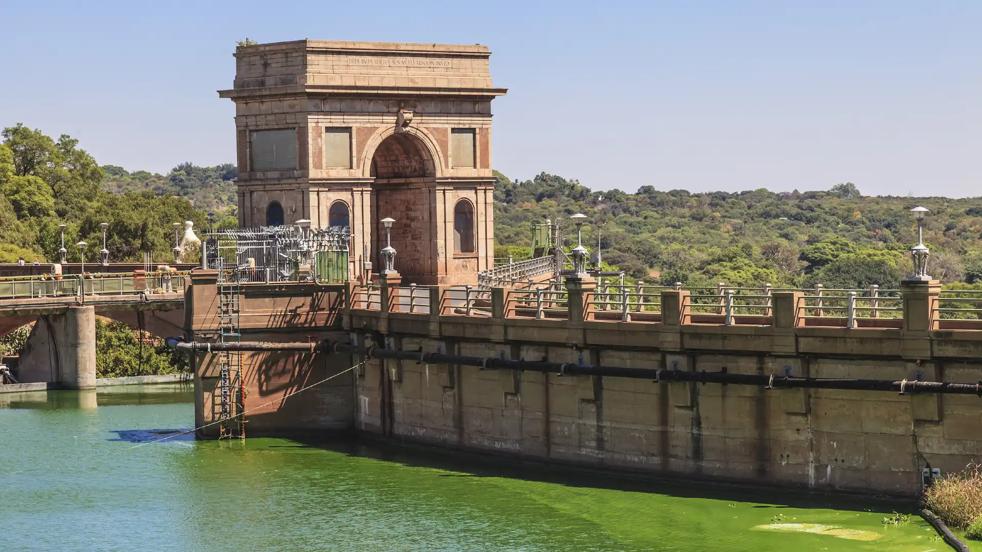 Hotels near Hartbeespoort Dam