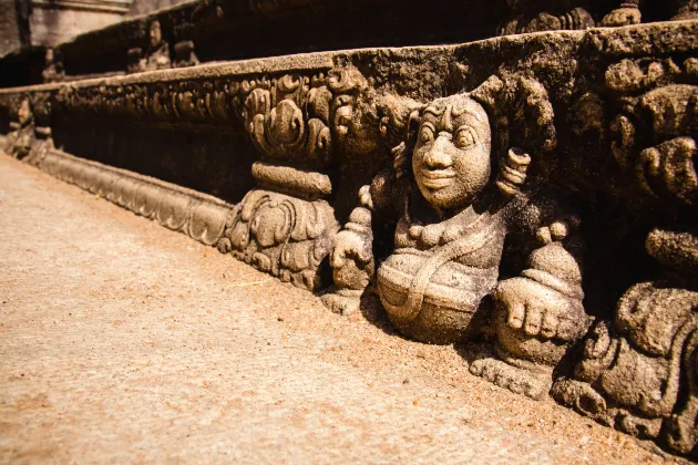 Hotels in Anuradhapura That Provide Airport Transfers