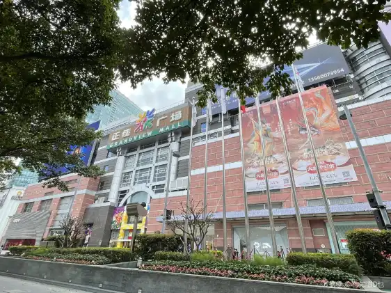 Hotels near Grandview Mall