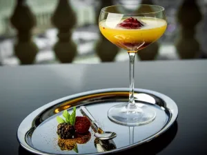 Mercedes Bar