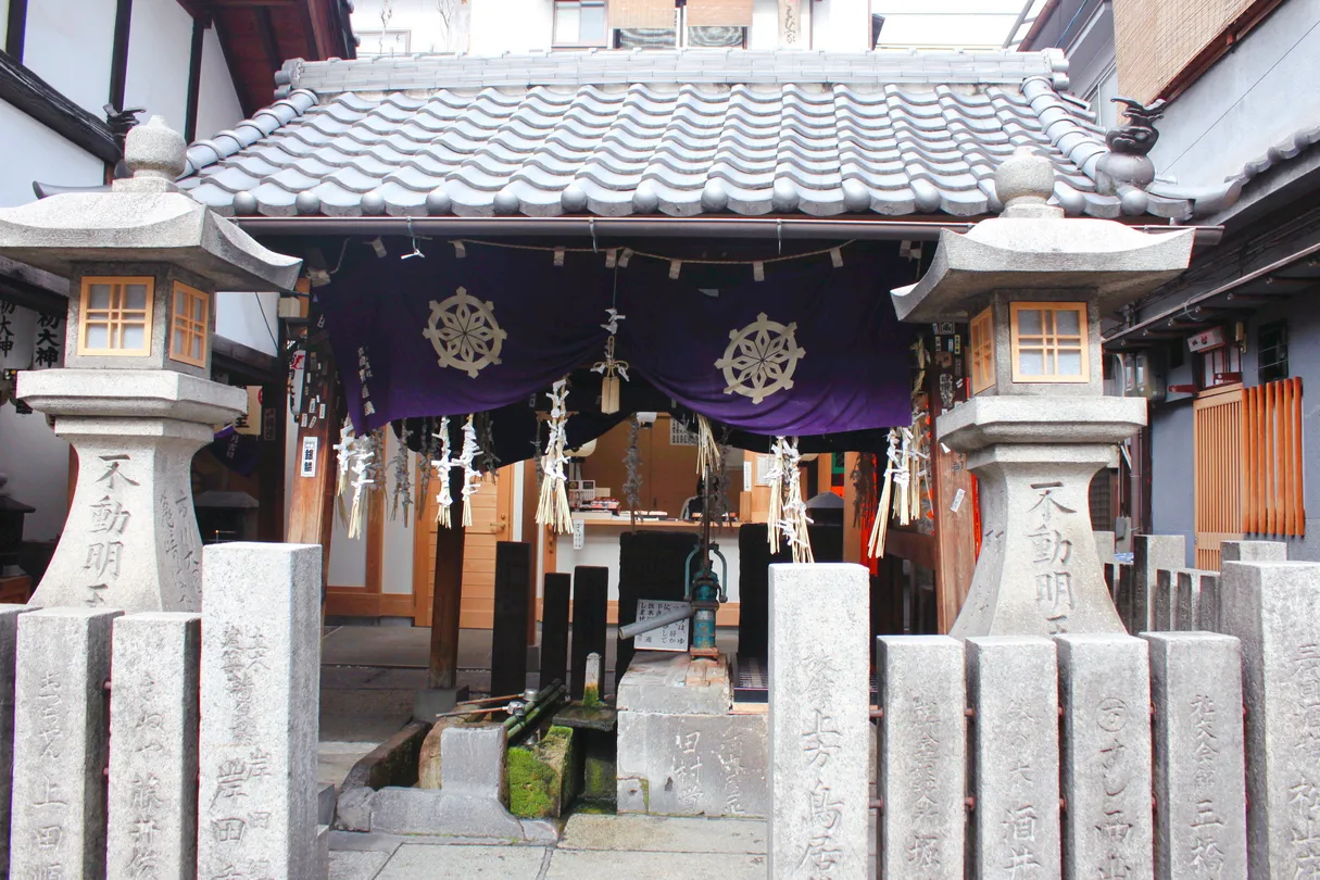 1_Hōzen-ji Temple法善寺