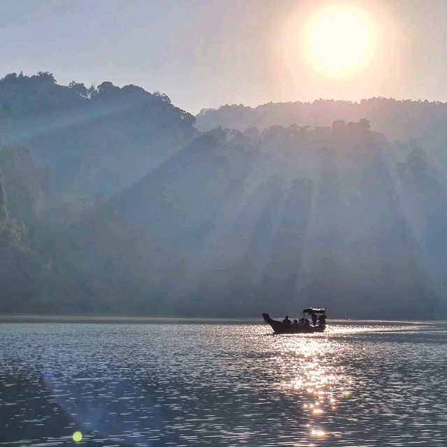 ล่องเรือชมหมอกยามเช้า​ กุ้ยหลินเมืองไทย