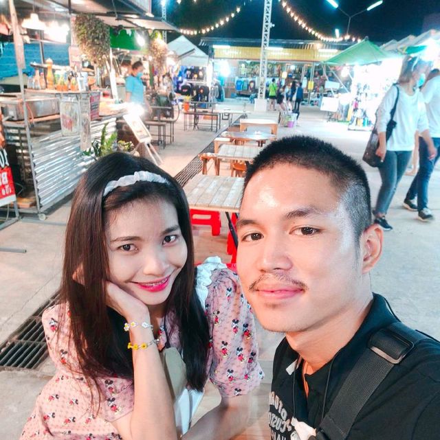ตลาดต้นตาล ตลาดนัดกลางคืนขอนแก่น