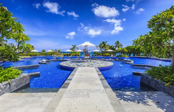 海南三亞翻譯/導遊/地陪|展會翻譯/商務翻譯|景點遊玩|英文/俄文/小語種|歡迎查詢