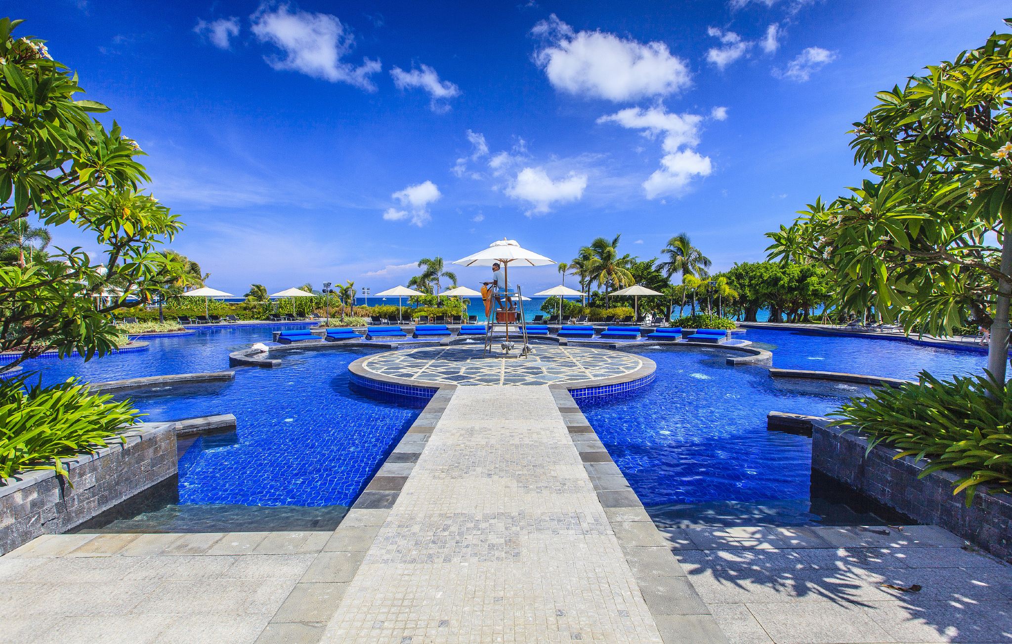 บริการแปลภาษา/ไกด์นำเที่ยว/ไกด์ท้องถิ่น ซานย่า มณฑลไหหลำ|การแปลงานแสดงสินค้า/การแปลธุรกิจ|ท่องเที่ยวสถานที่ท่องเที่ยว|ภาษาอังกฤษ/ภาษารัสเซีย/ภาษาต่างประเทศอื่นๆ|ยินดีให้คำปรึกษา