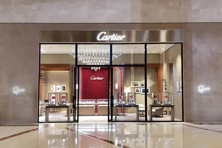 Shopping itineraries in Cartier Unique Timepieces Galaxy Macau