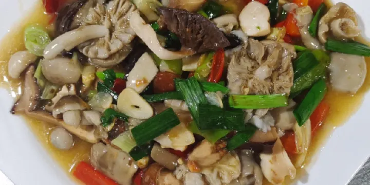 餘夫人川菜館（阿壩店）