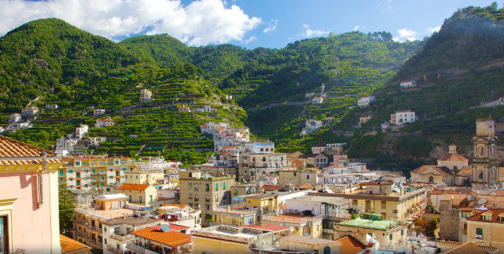 Compare 4 airports near Minori