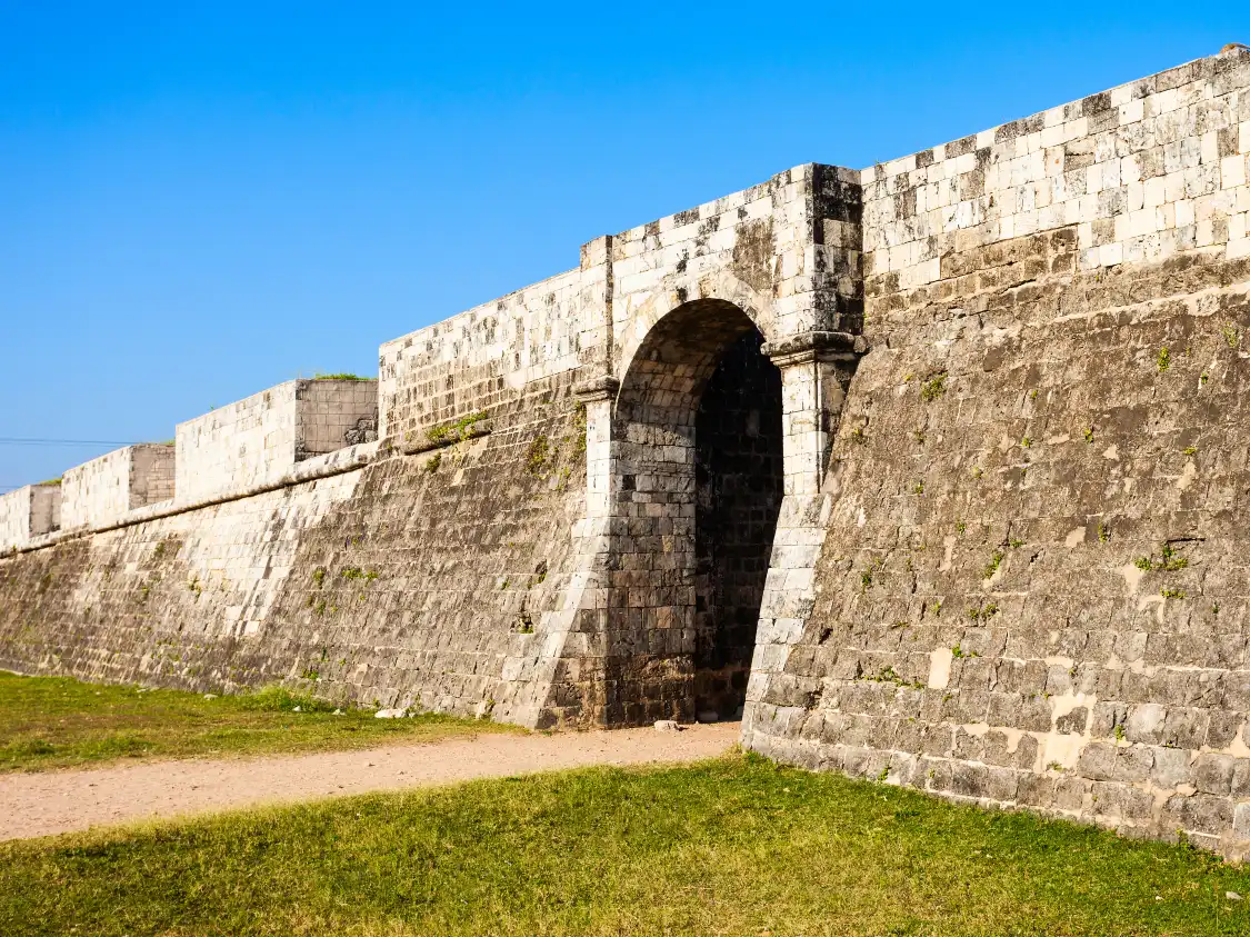 Hotels near Jaffna Fort