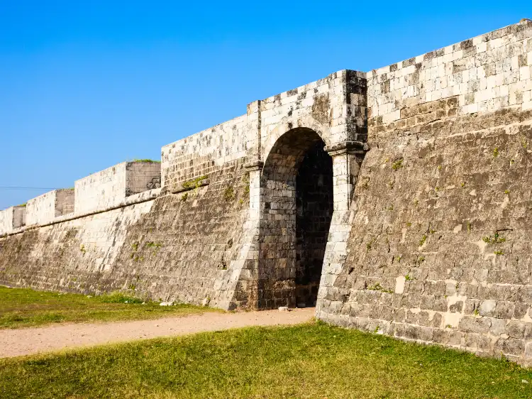 Các khách sạn gần Jaffna Fort