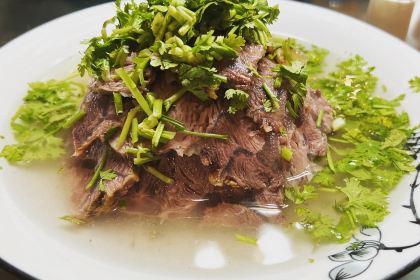 黄狗猪头肉(运河路店)