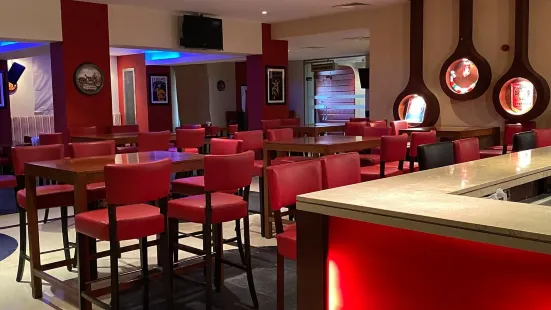 The Resident Bar and Lounge - Crowne Plaza Sohar