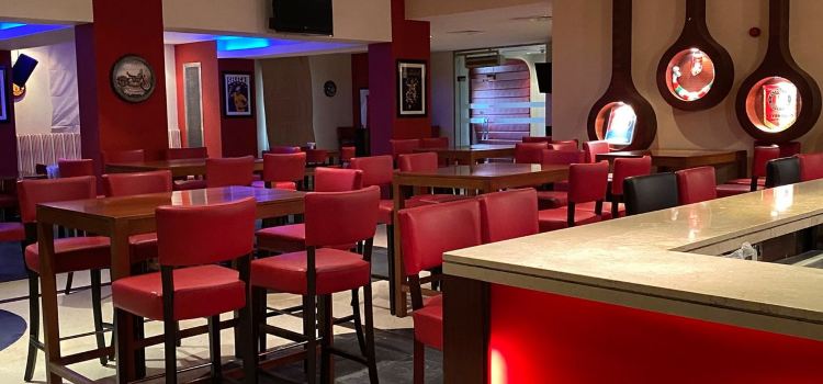 The Resident Bar and Lounge - Crowne Plaza Sohar
