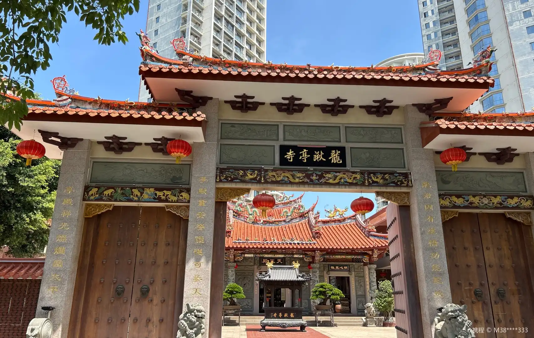 Hotels near Longqiu Pavilion