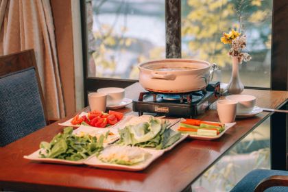 安宁金方森林温泉半山酒店·金泉轩餐饮楼
