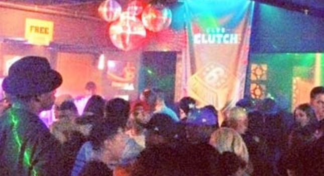CLUB CLUTCH