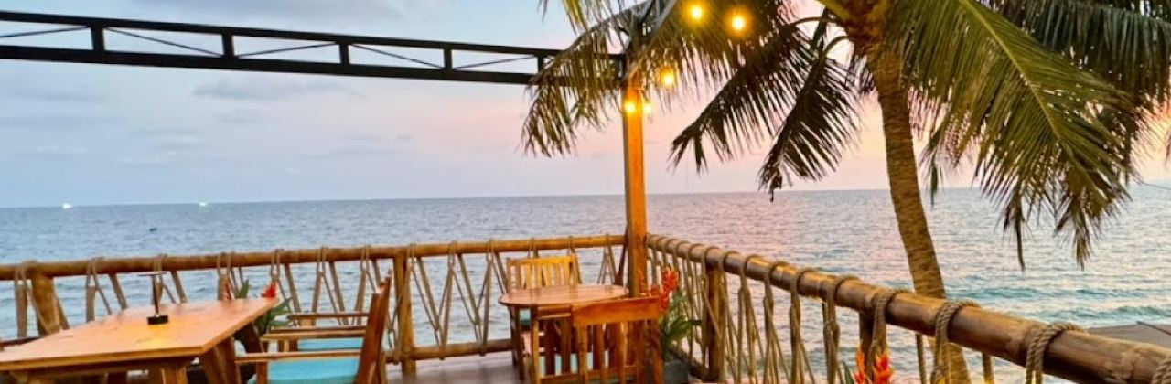 PIT STOP Food Court - Eat Drink Relax