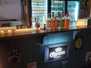 Hunter Bar Cancun