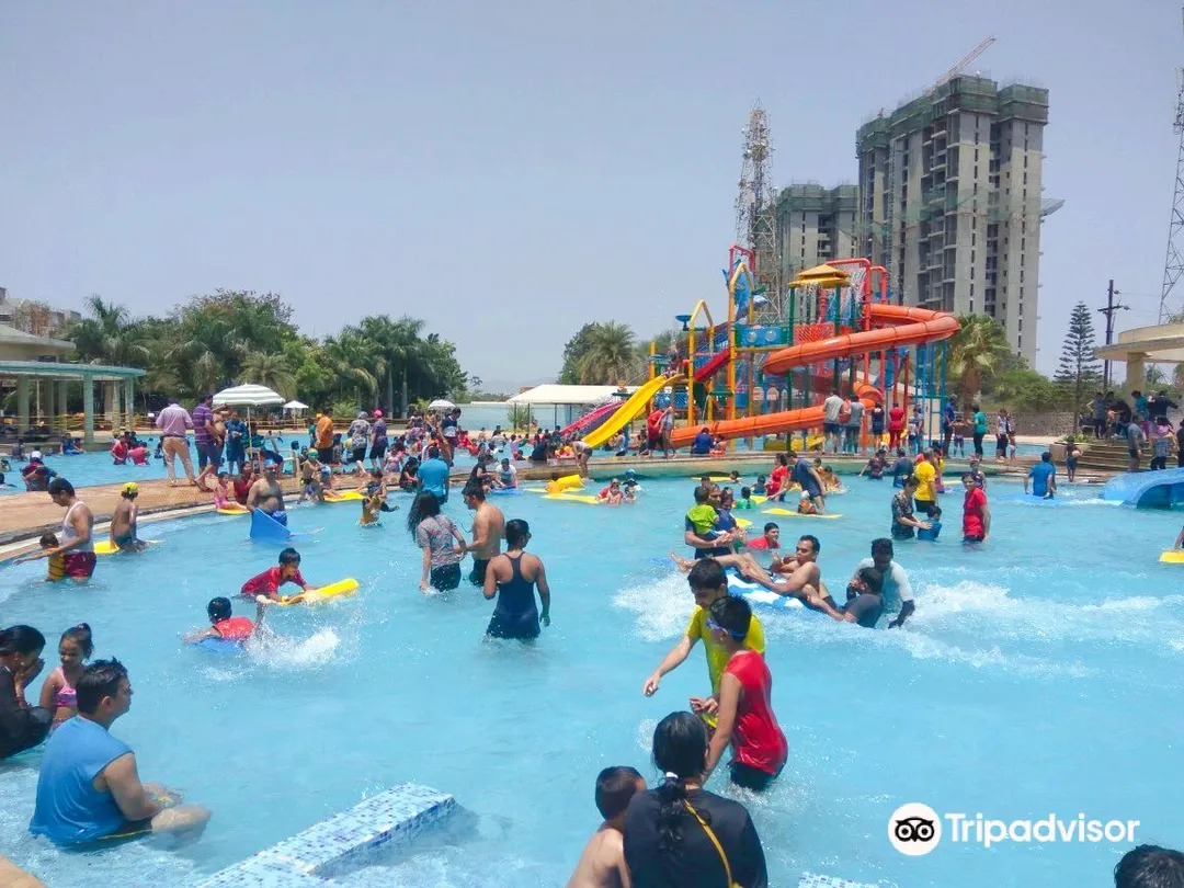 2_Sentosa Resorts and Water Park