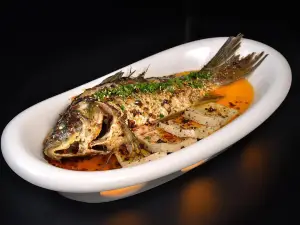 魏天山油泼黄河鲤鱼延安名菜(百米大道店)