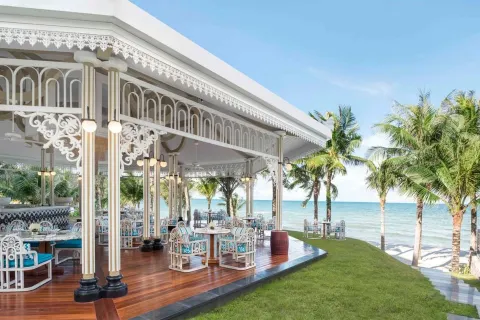 Red Rum - JW Marriott Phu Quoc Emerald Bay Resort & Spa