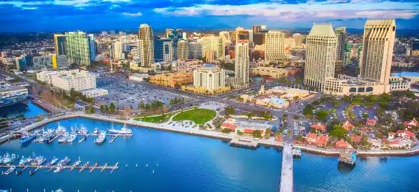 Hotels near AD Nightclub