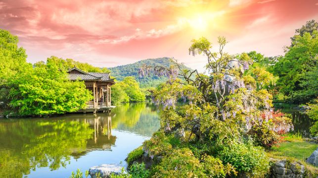杭州景點講解服務 西湖 雷峯塔 靈隱寺 浙江省博物館等景點陪同講解 1對1服務 不拼團