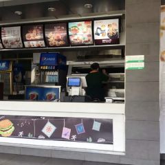 华莱士·全鸡汉堡(华蓥店) User Photo